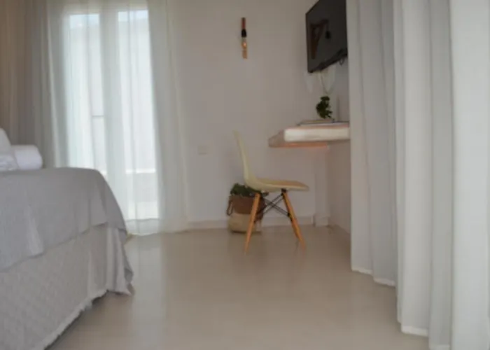 Hotel Faros Azolimnos