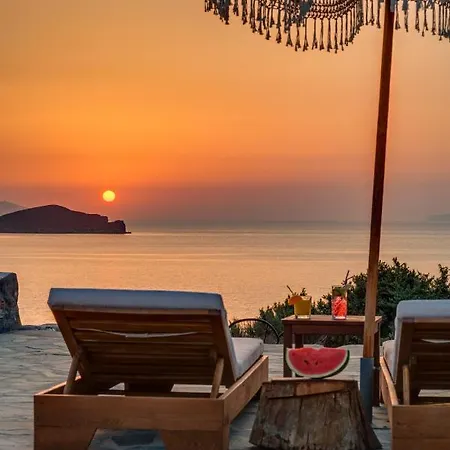 Ξενοδοχείο Faros 4*