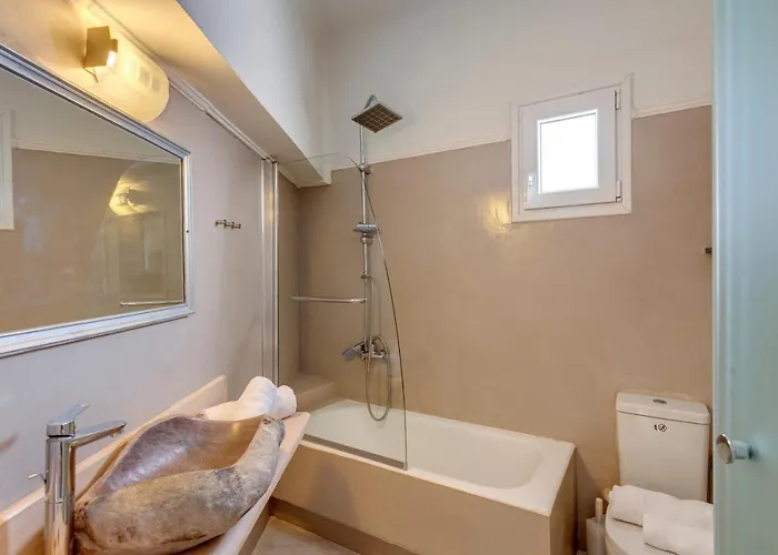 Faros Hotell Azolimnos