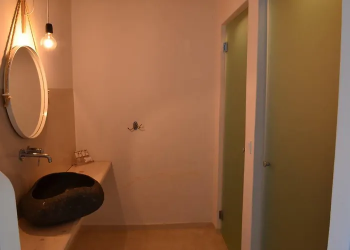 Ξενοδοχείο Faros 4*